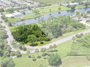 1581 Eagles Cir, Sebastian, FL 32958