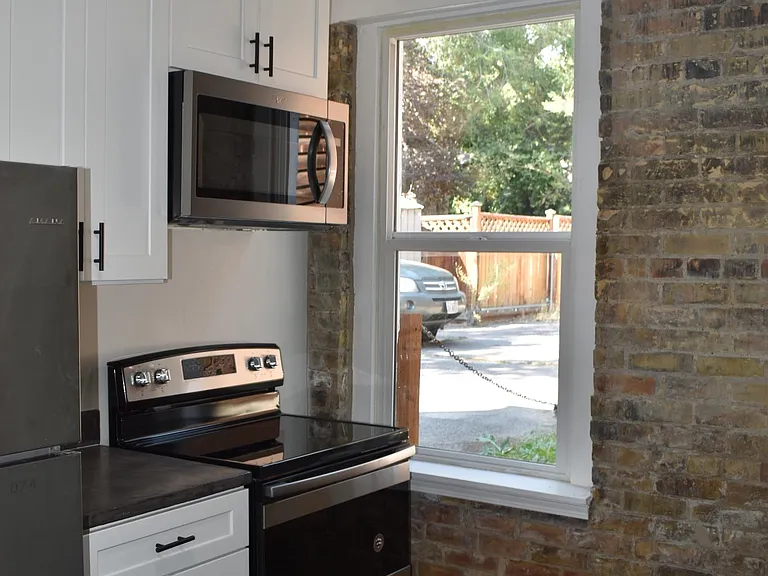 64 N I St #5 — Photo 8