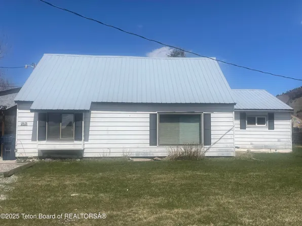 263 E 5th Ave, Afton, WY 83110