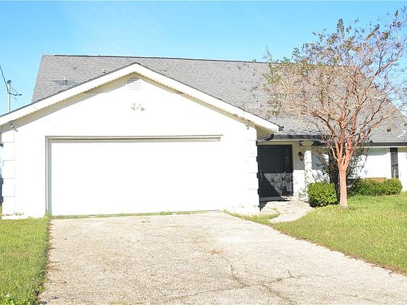 3rd image of 3065 S Palm Dr