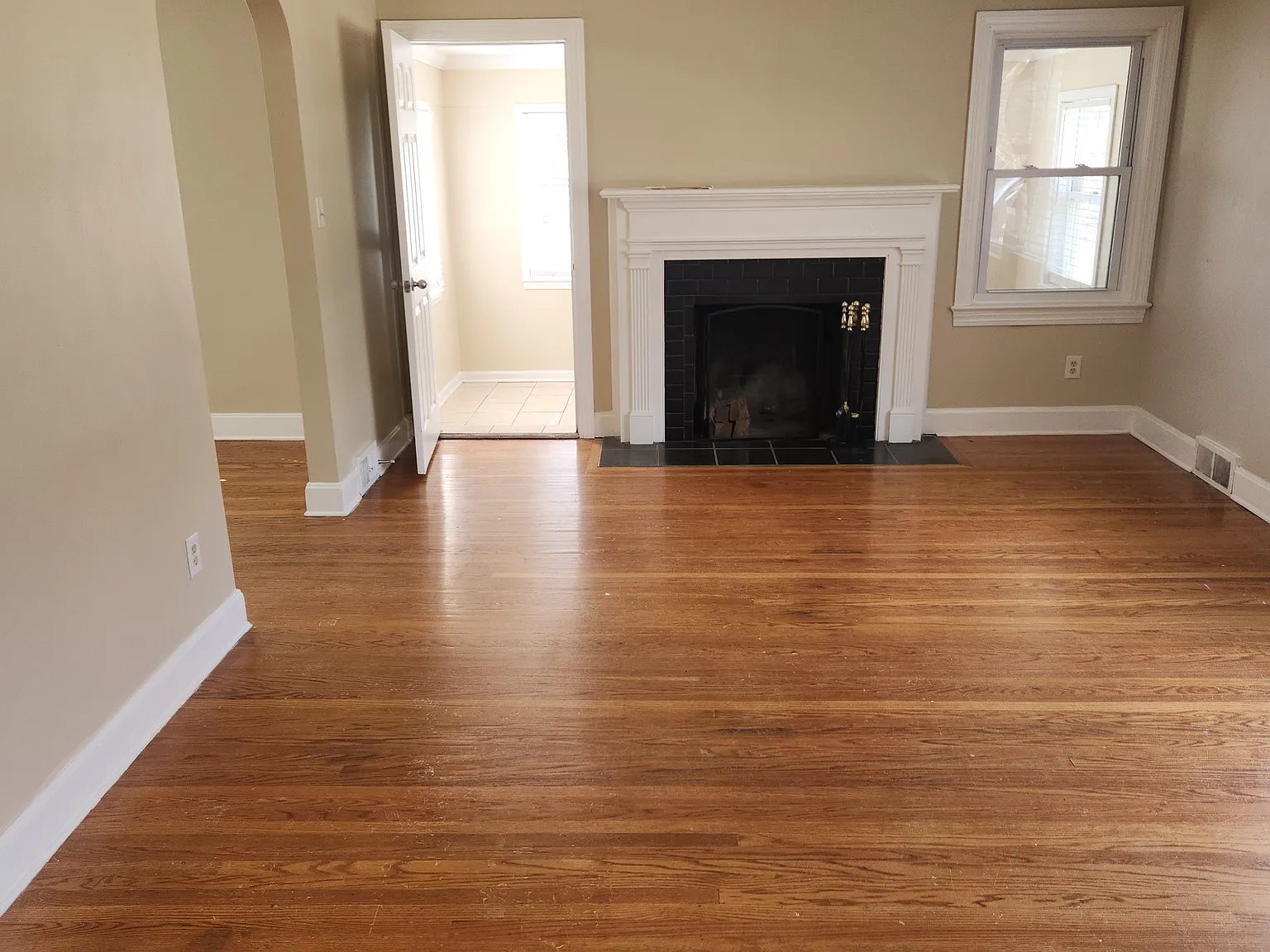 2200 Emerson Ave — Photo 2