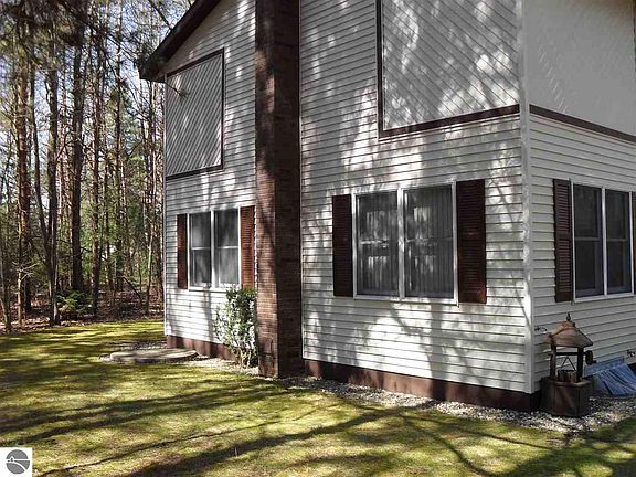 2nd image of 1503 Scenic Dr