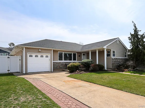 921 Ilse Court, North Bellmore, NY 11710