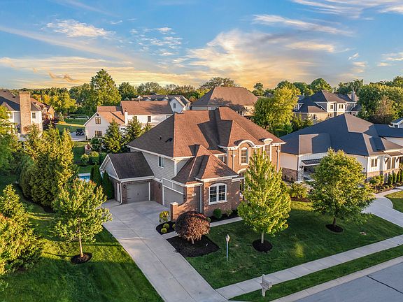 3rd image of 10589 Geist View Dr