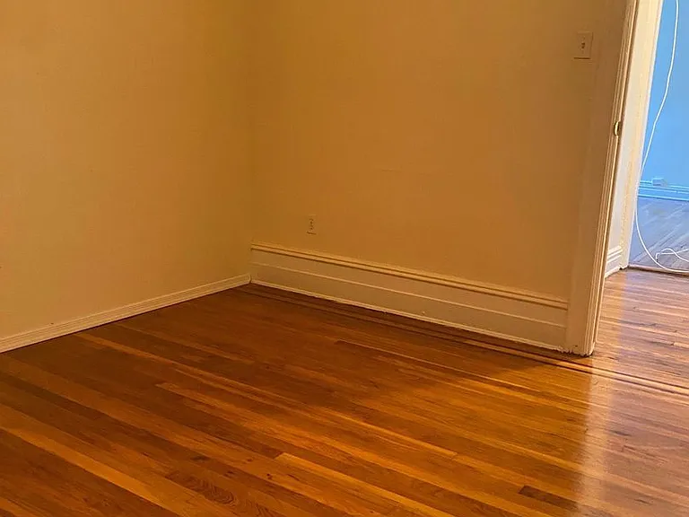 Sevilla Grande - Renovated Units at Journal Square Path — Photo 55