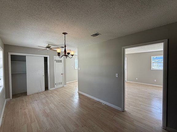 5th image of 3200 Meador Rd