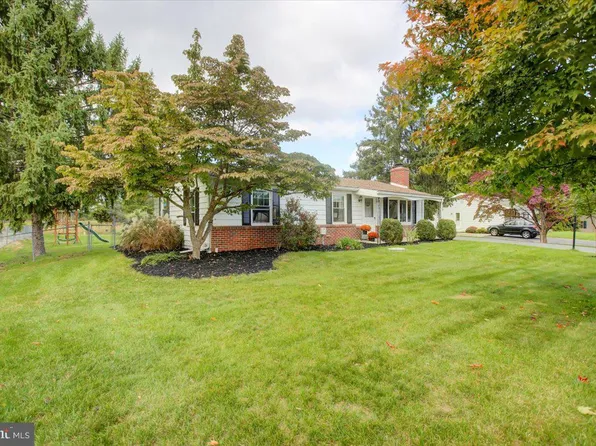 1031 Heather Dr, Chambersburg, PA 17202