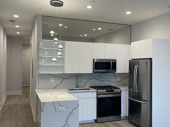 3rd image of 2400 W Wabansia Ave #312