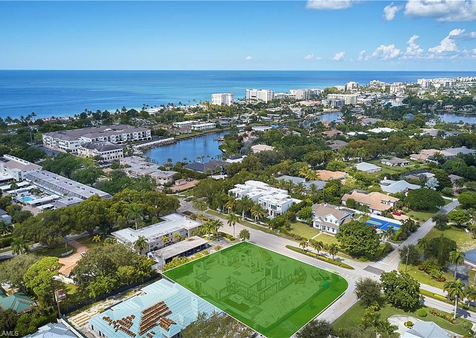 1st image of 390 Banyan Blvd