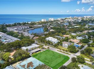390 Banyan Blvd, Naples, FL 34102
