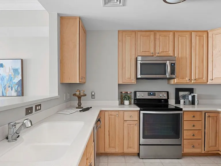 510 Glenwood Ave #402 — Photo 6