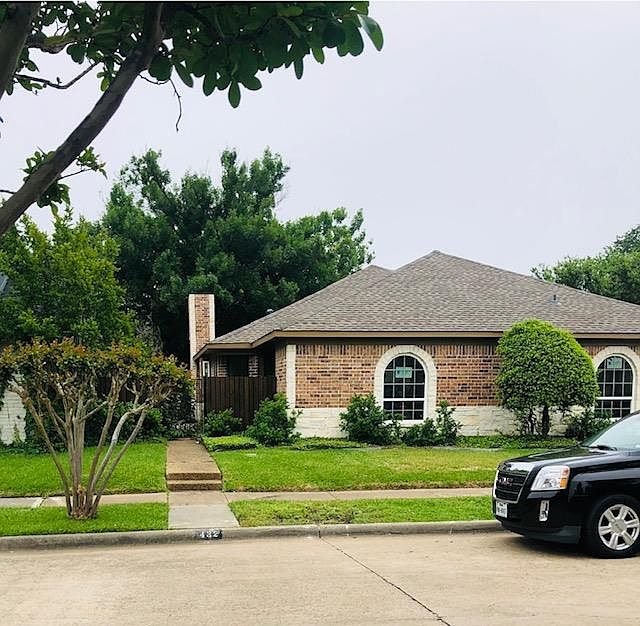 1st image of 423 Tall Timber Dr