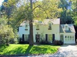 18 Woodland Trl, Portage, IN 46368