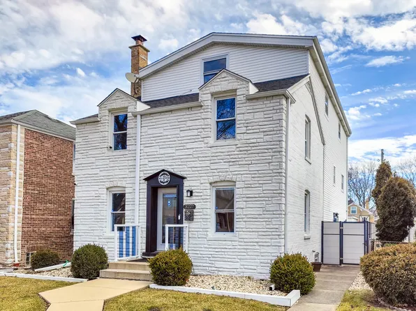 3227 N Panama Ave, Chicago, IL 60634