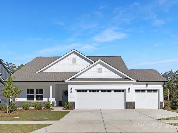 1223 Links Crossing Dr #211, Monroe, NC 28112