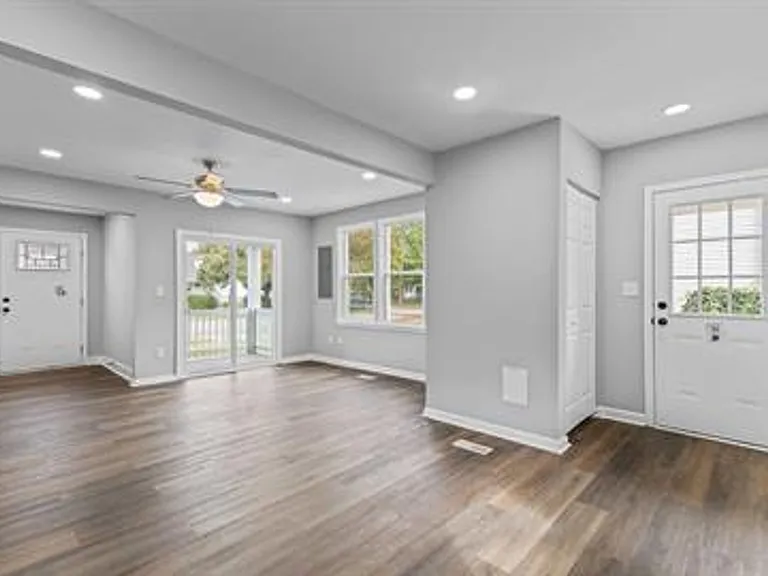 121 Glendale Ave — Photo 19