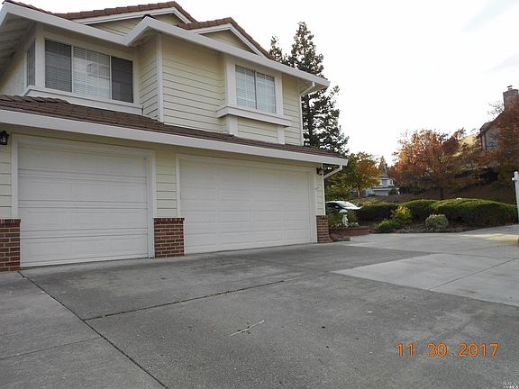 5th image of 300 Willowwood Court