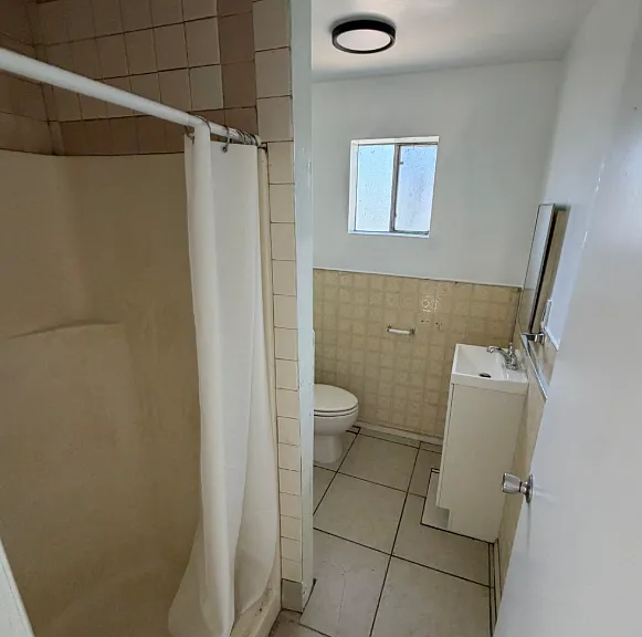 121 Dover Pl — Photo 5