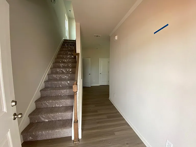 324 Aimes Dr — Photo 14