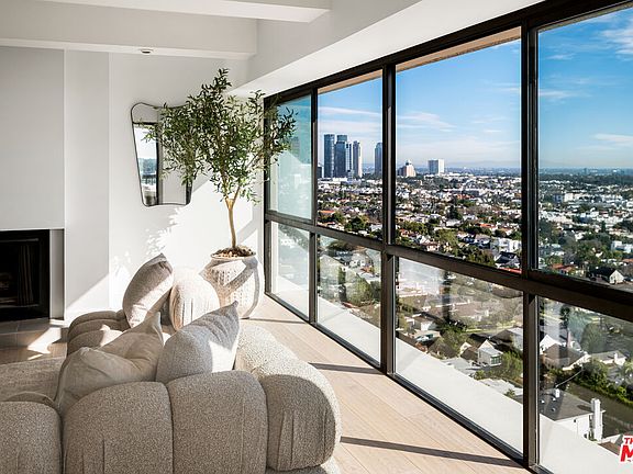 3rd image of 10790 Wilshire Blvd APT 1604