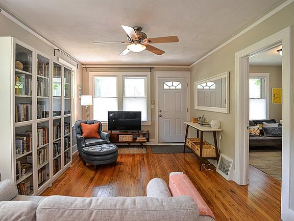 5th image of 814 Gott St