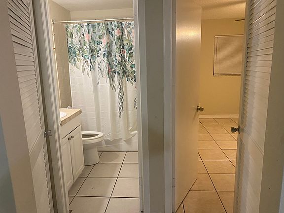 3rd image of 815 S L St APT 2