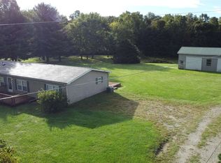 1851 E Little Bear Rd, Connersville, IN 47331