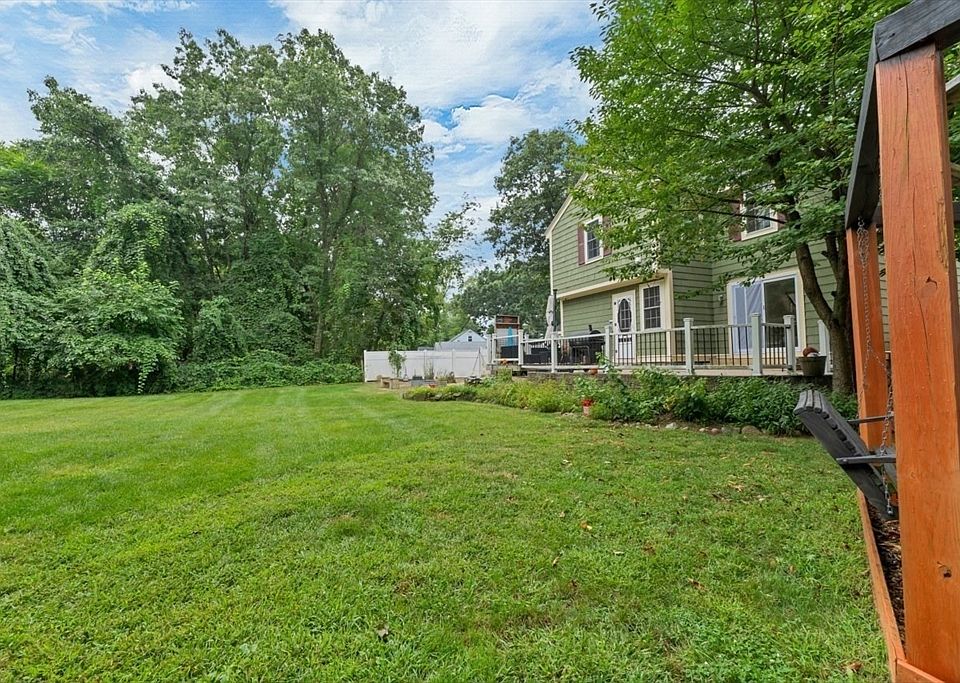 1st image of 3 Forest St