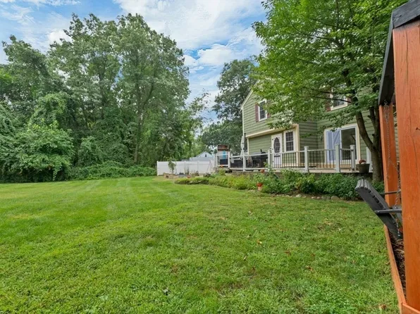 3 Forest St, Wilmington, MA 01887