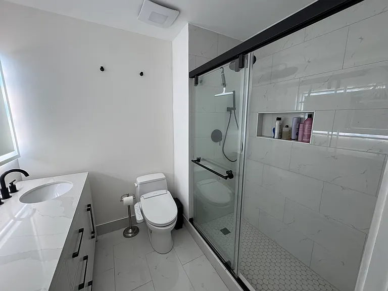 650 W Wayman St #205 — Photo 6