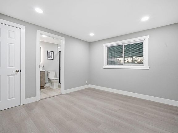 3rd image of 174 Redwood Dr #174