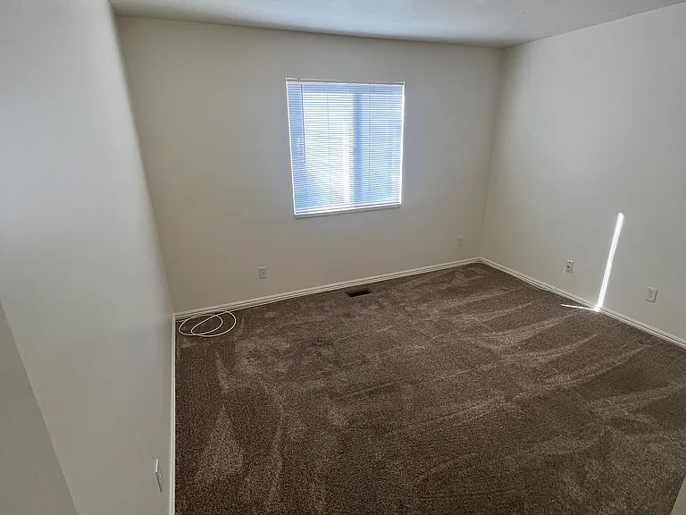 1441 S Main St — Photo 12