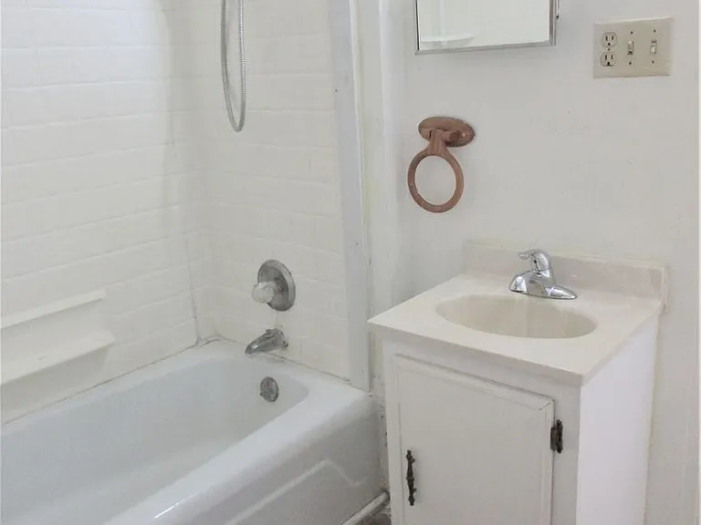 620 N Bradley St — Photo 6