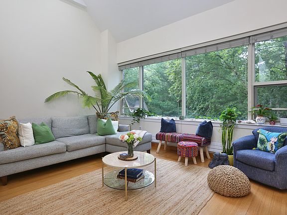 2nd image of 290 Pleasant St APT 216
