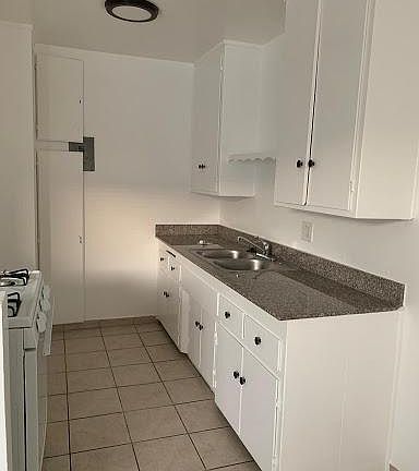 4th image of 1454 W 227th St