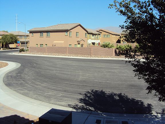 2nd image of 2213 Dawn Lily Ct