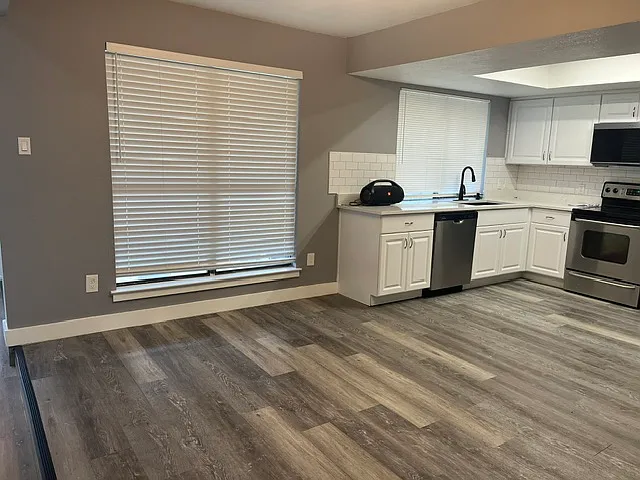 2309 Lancaster Dr — Photo 5