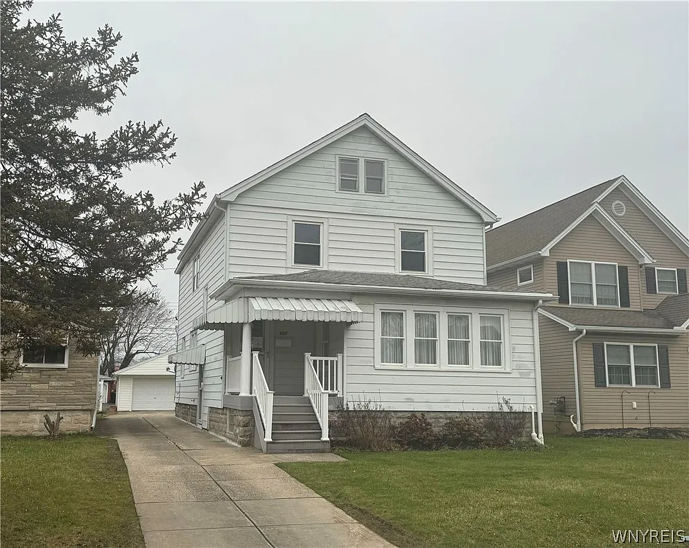 2 bed, 1.0 bath, 1840 sqft, $1,450 — Photo 1