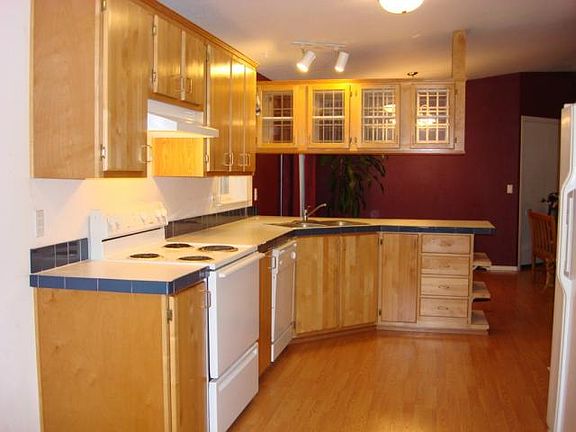 5th image of 508 167th Street Ct E