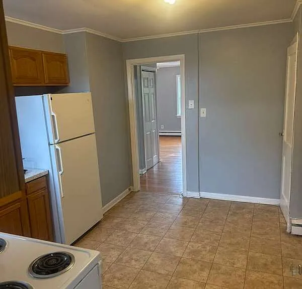 13 Western Ave #3 — Photo 2