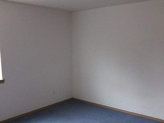 4th image of 412 Alder Pl #A