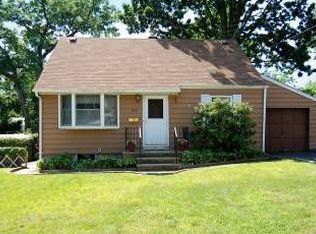 38-02 Victoria Rd, Fair Lawn, NJ 07410