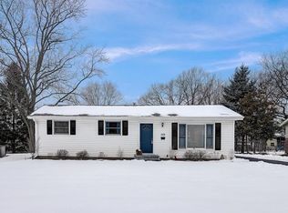 362 Sioux Ln, Carol Stream, IL 60188