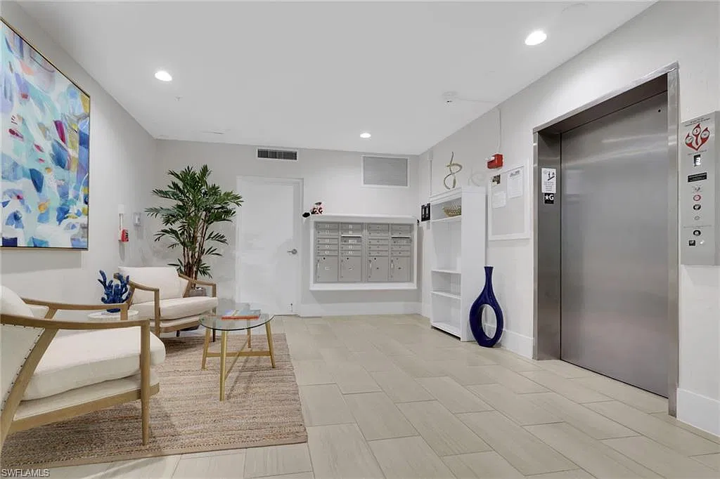 1 bed, 1.0 bath, 1045 sqft, $8,500 — Photo 2