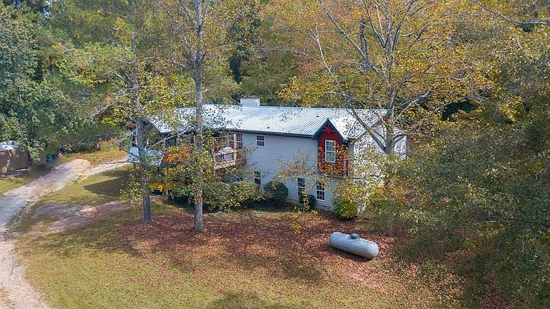 1st image of 128 Strickland Dr