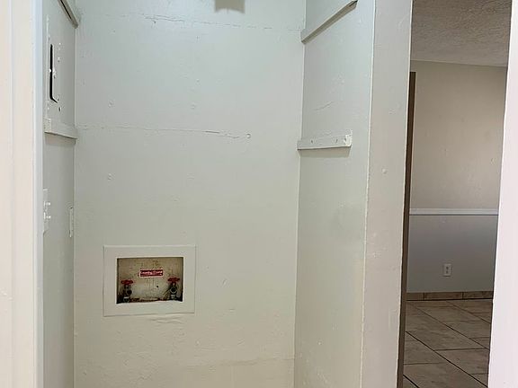 4th image of 528 Texas St NE APT 1