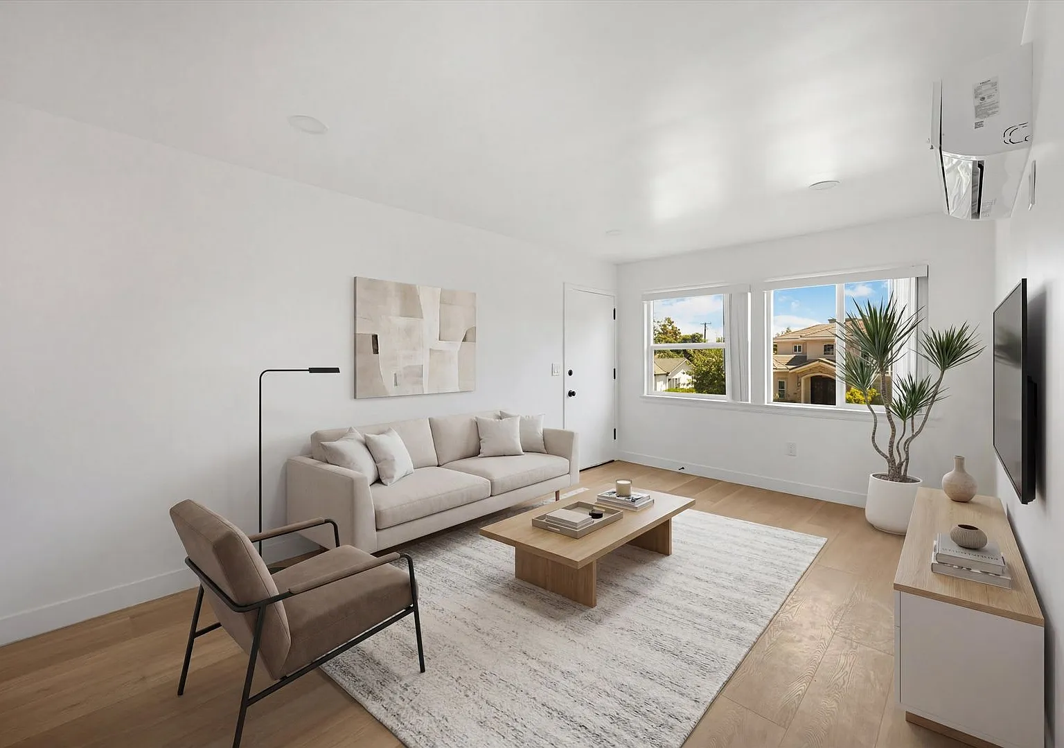 15 Christina Street — Photo 1