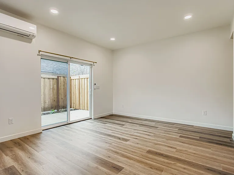 4475 SE 28th Pl — Photo 10