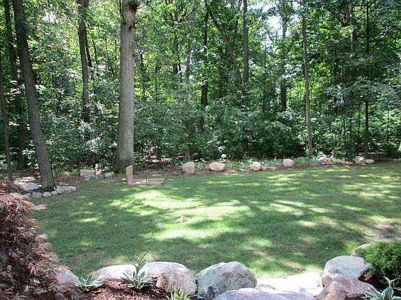3rd image of 721 Lake Ridge Rd