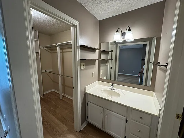 1807 Mesquite Cir — Photo 7